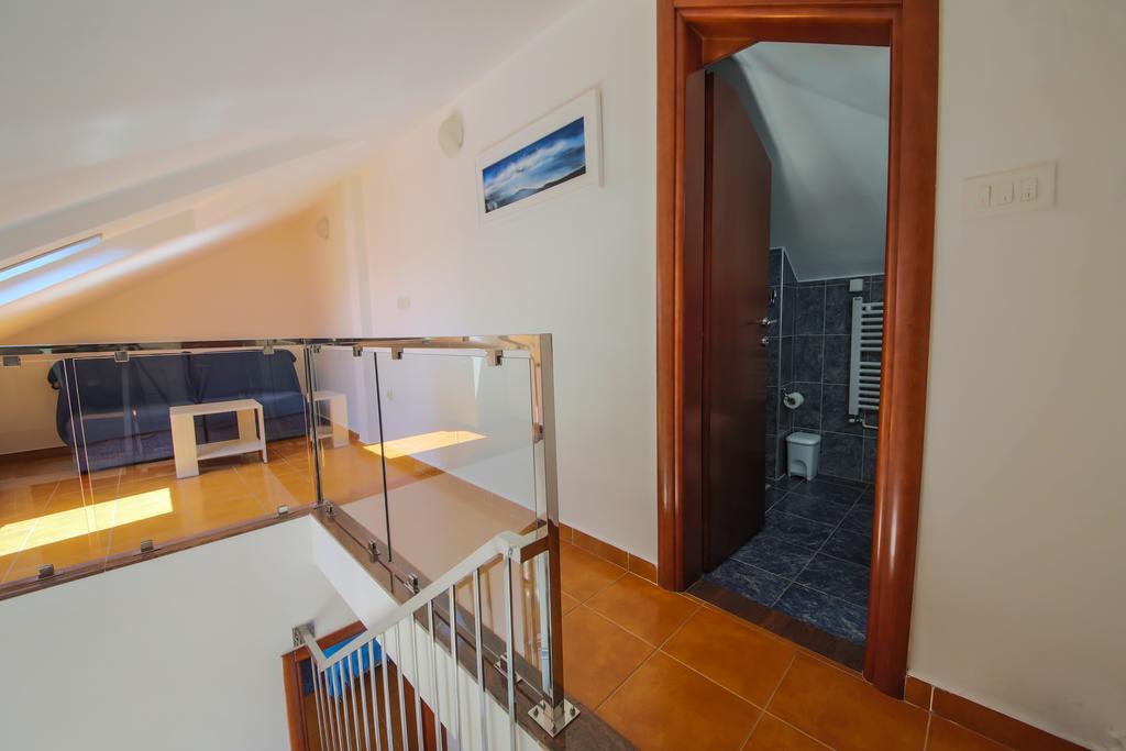 R-Club Old Town Apartments 부드바 외부 사진
