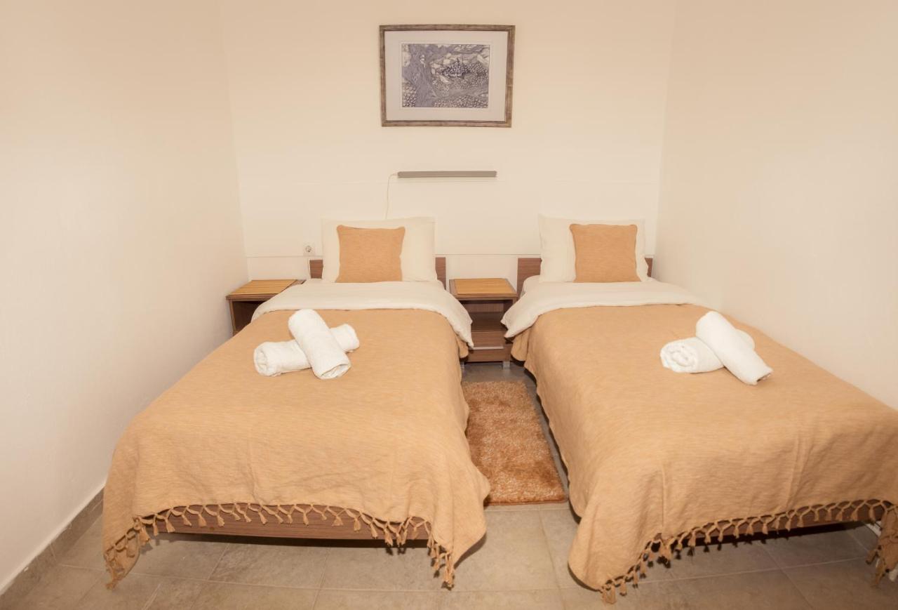 R-Club Old Town Apartments 부드바 외부 사진