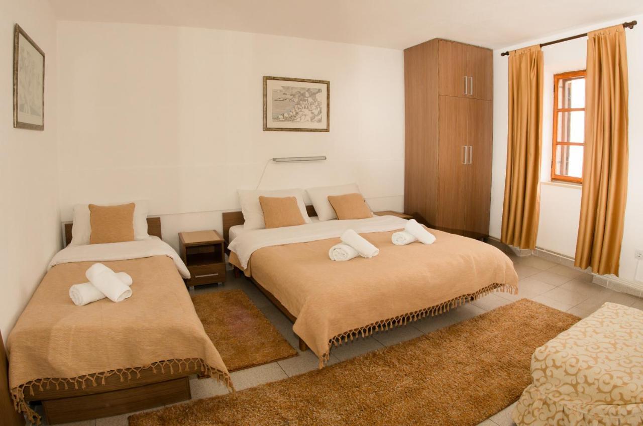 R-Club Old Town Apartments 부드바 외부 사진