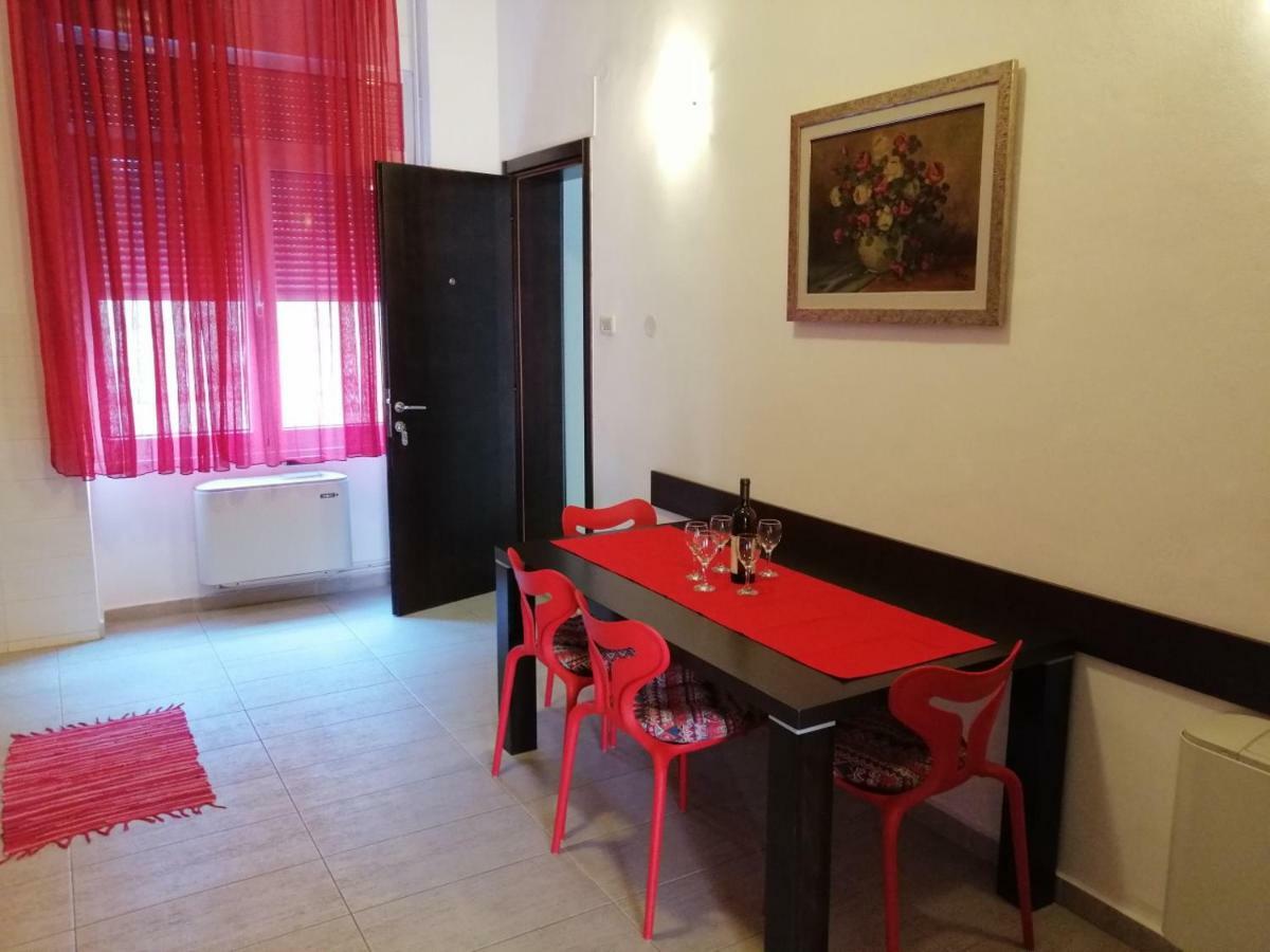 R-Club Old Town Apartments 부드바 외부 사진